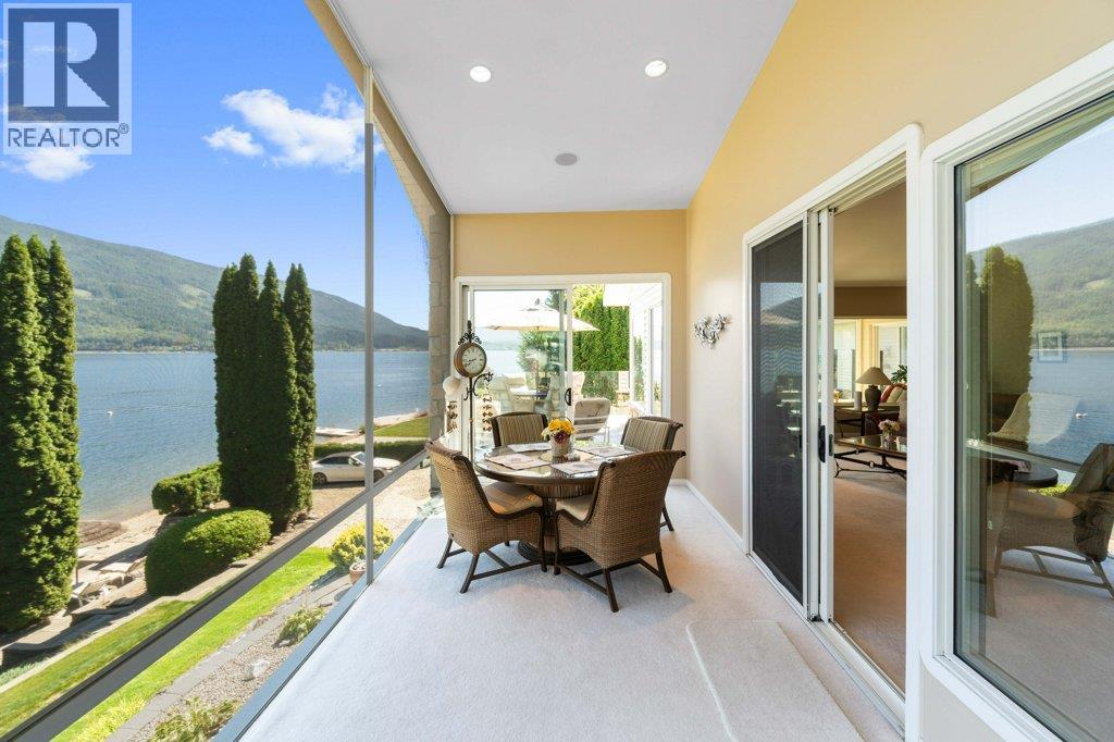 4842 SUNNYBRAE CANOE POINT Road, Tappen