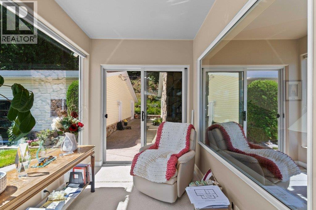 4842 SUNNYBRAE CANOE POINT Road, Tappen