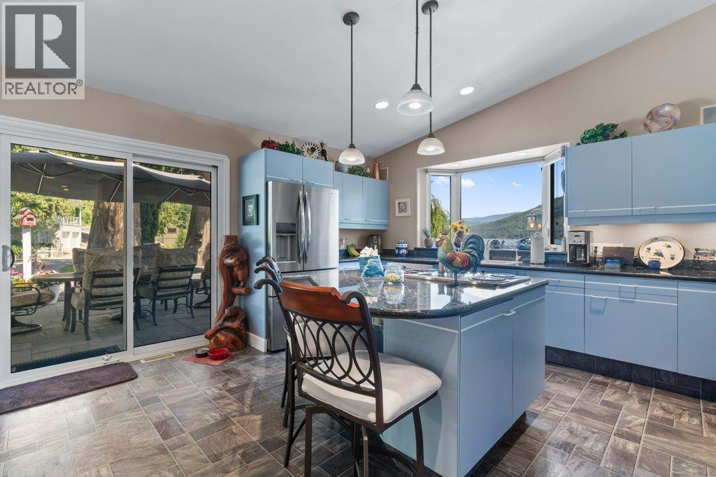 4842 SUNNYBRAE CANOE POINT Road, Tappen