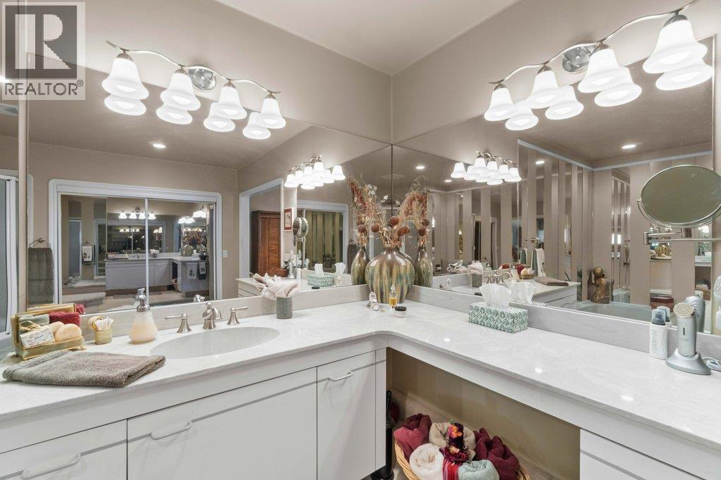 4842 SUNNYBRAE CANOE POINT Road, Tappen