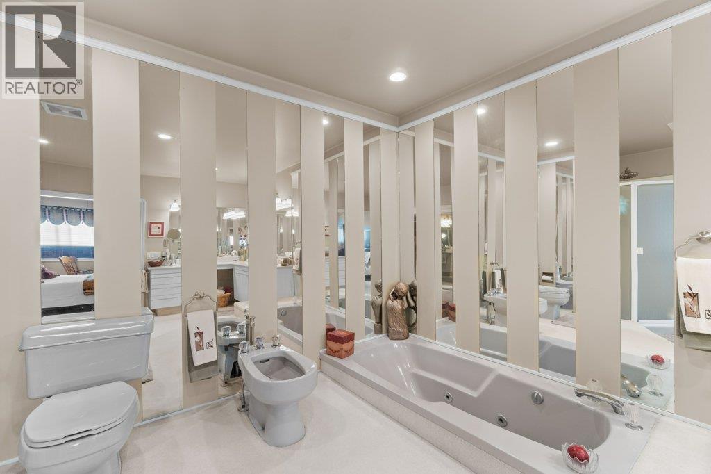 4842 SUNNYBRAE CANOE POINT Road, Tappen