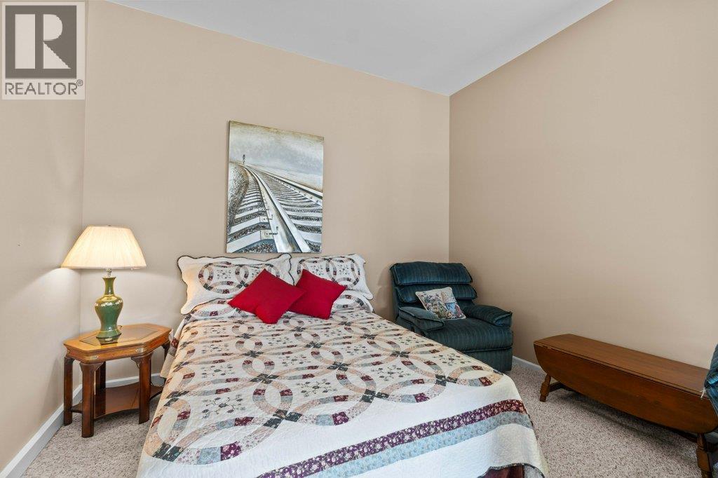 4842 SUNNYBRAE CANOE POINT Road, Tappen