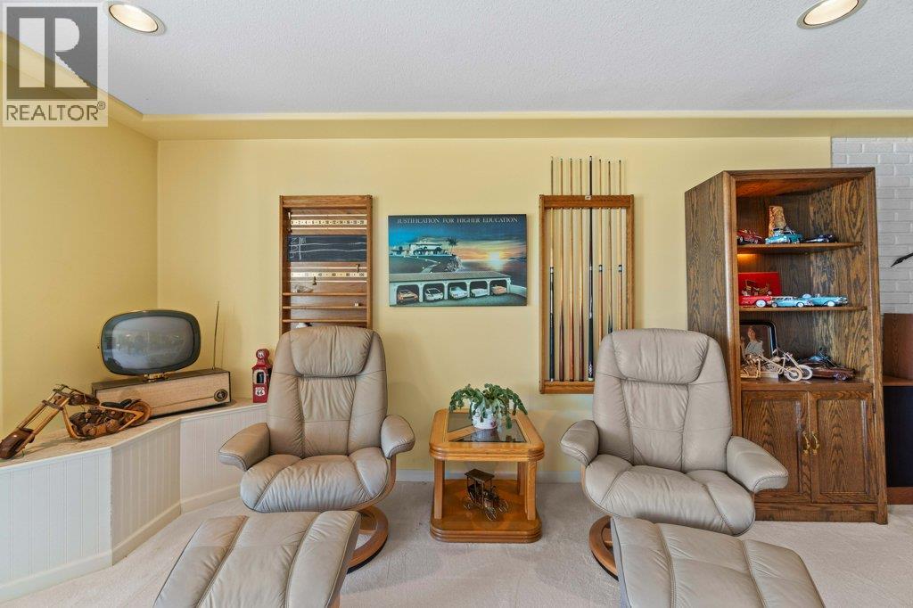 4842 SUNNYBRAE CANOE POINT Road, Tappen