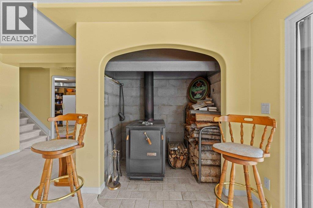 4842 SUNNYBRAE CANOE POINT Road, Tappen