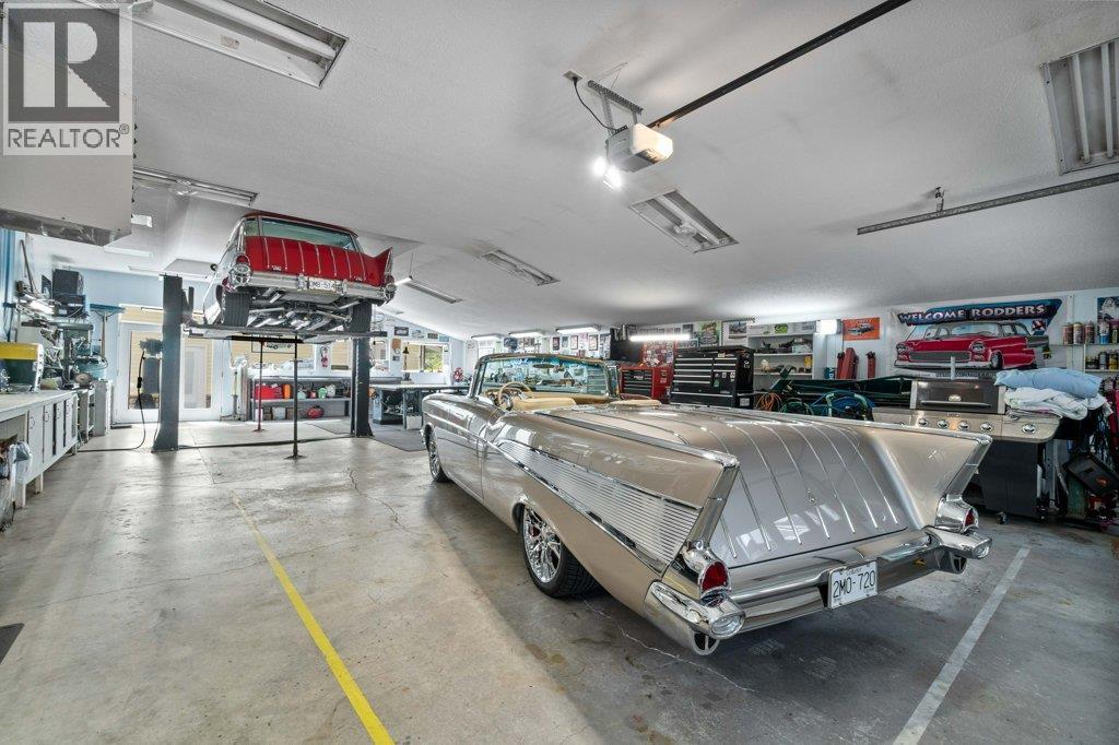 4842 SUNNYBRAE CANOE POINT Road, Tappen