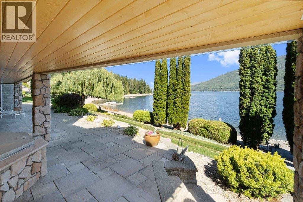 4842 SUNNYBRAE CANOE POINT Road, Tappen