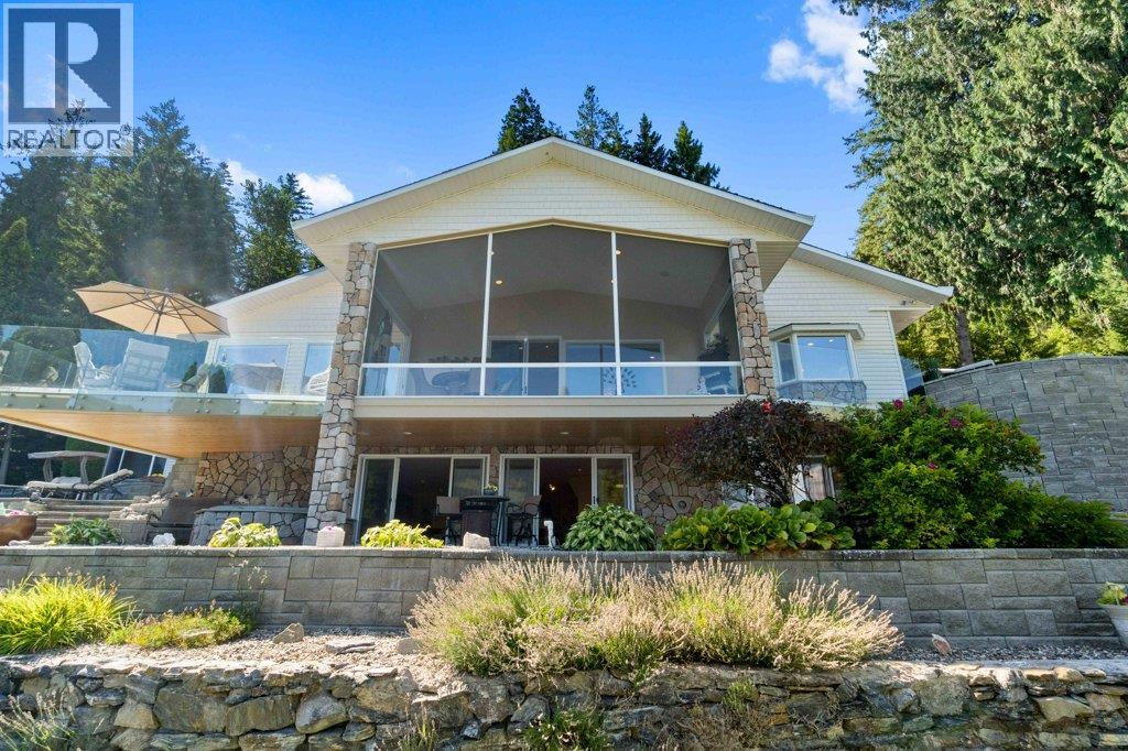 4842 SUNNYBRAE CANOE POINT Road, Tappen