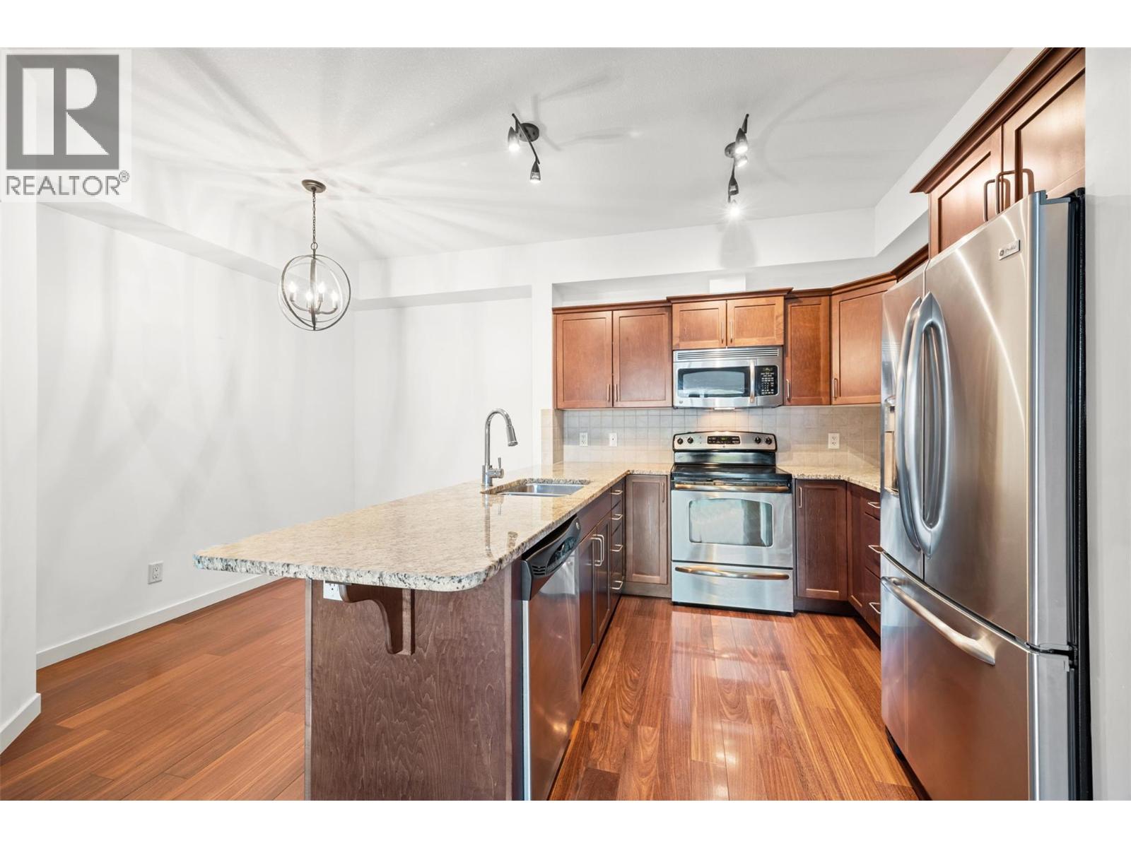 202 2142 Vasile Road, Kelowna