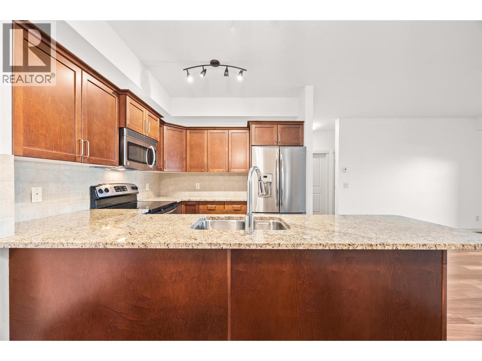 202 2142 Vasile Road, Kelowna