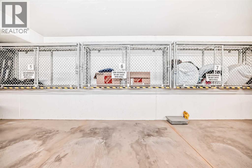 Single Family House for Sale in    Avenue SW Springbank Hill Calgary 