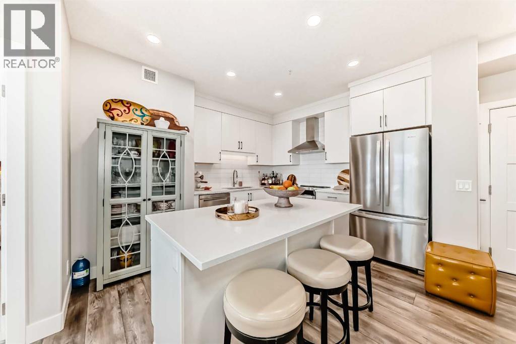 Single Family House for Sale in    Avenue SW Springbank Hill Calgary 