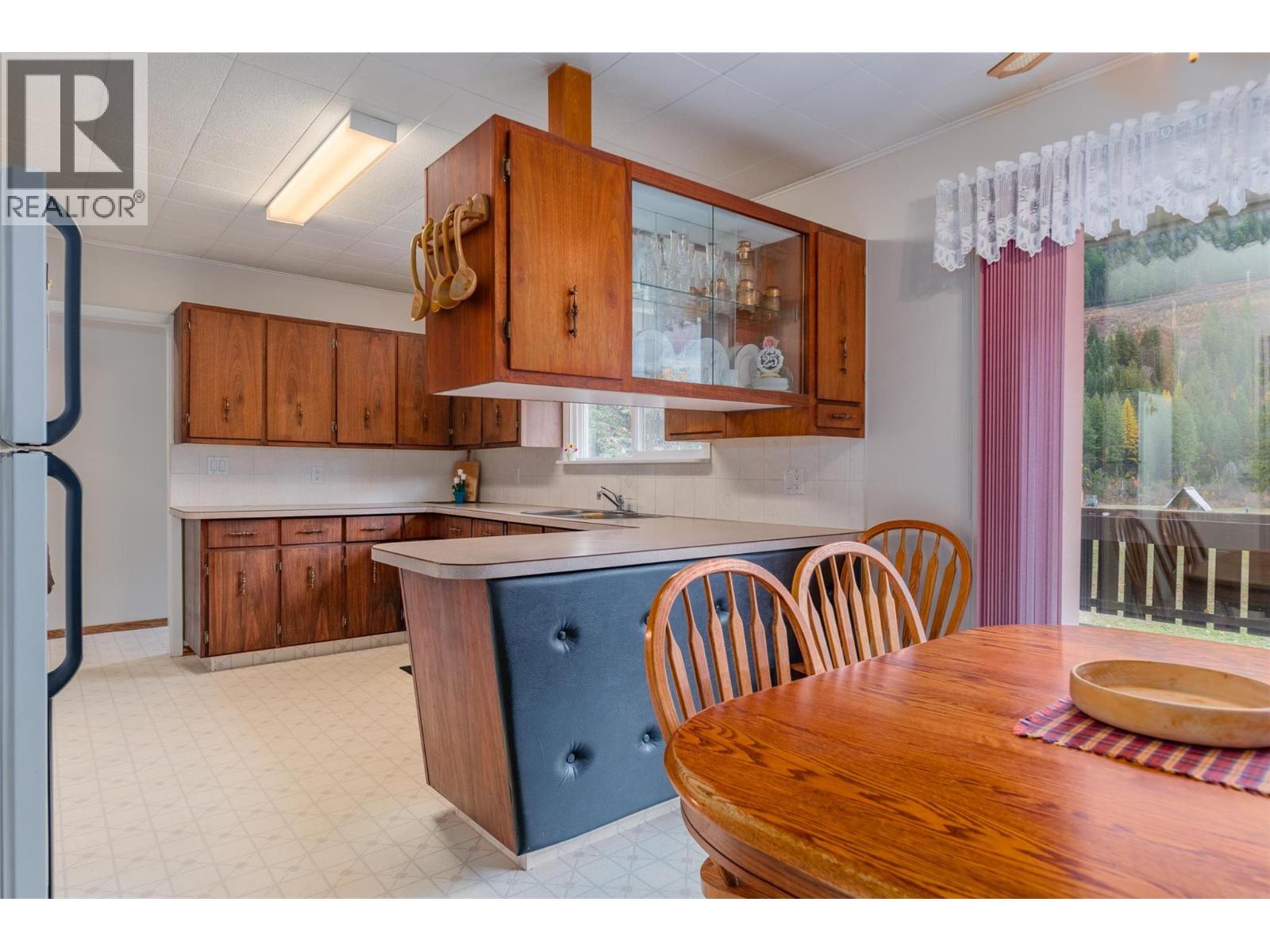 2538 Alexis Road - 59