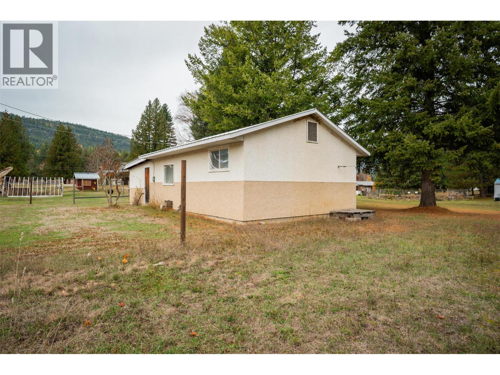 2538 Alexis Road - 39