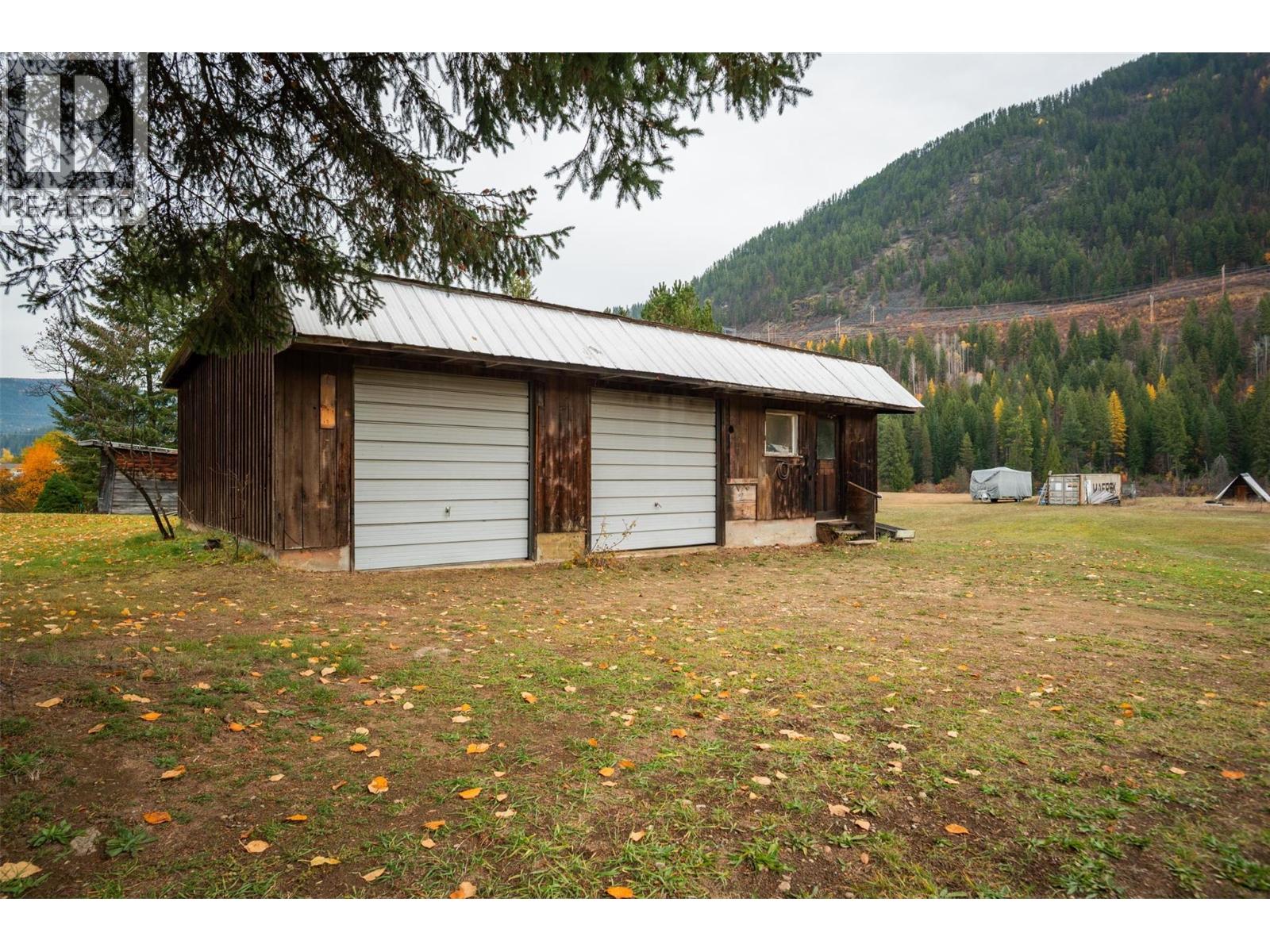 2538 Alexis Road - 30