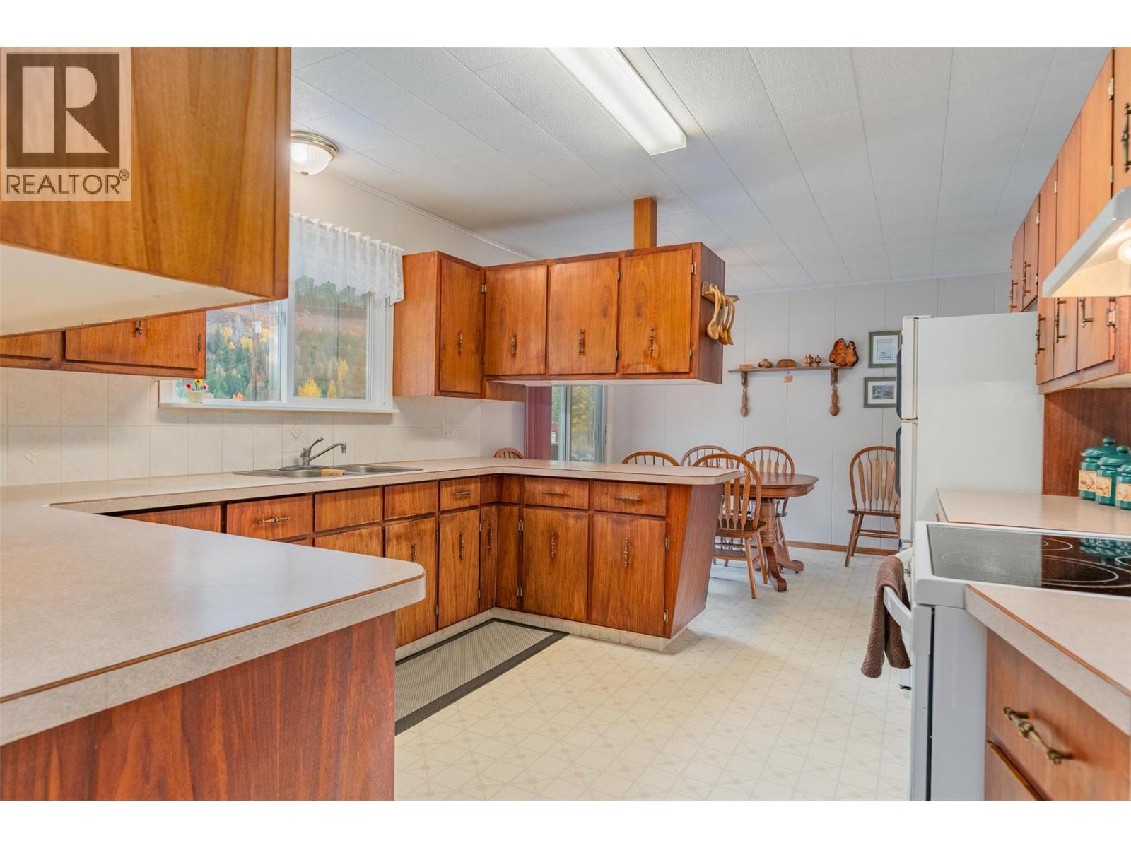 2538 Alexis Road - 62