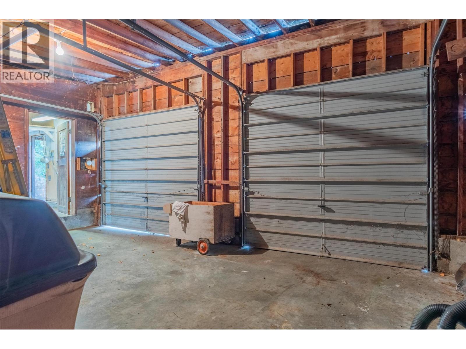 2538 Alexis Road - 96
