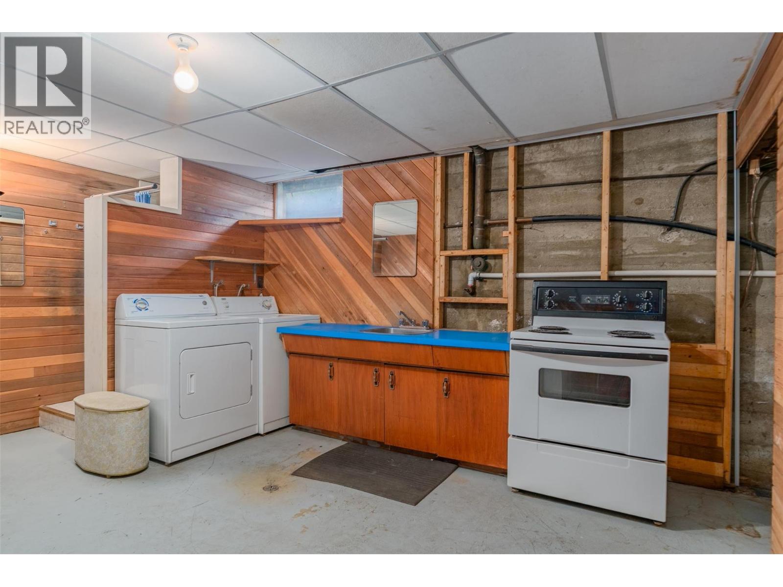 2538 Alexis Road - 74