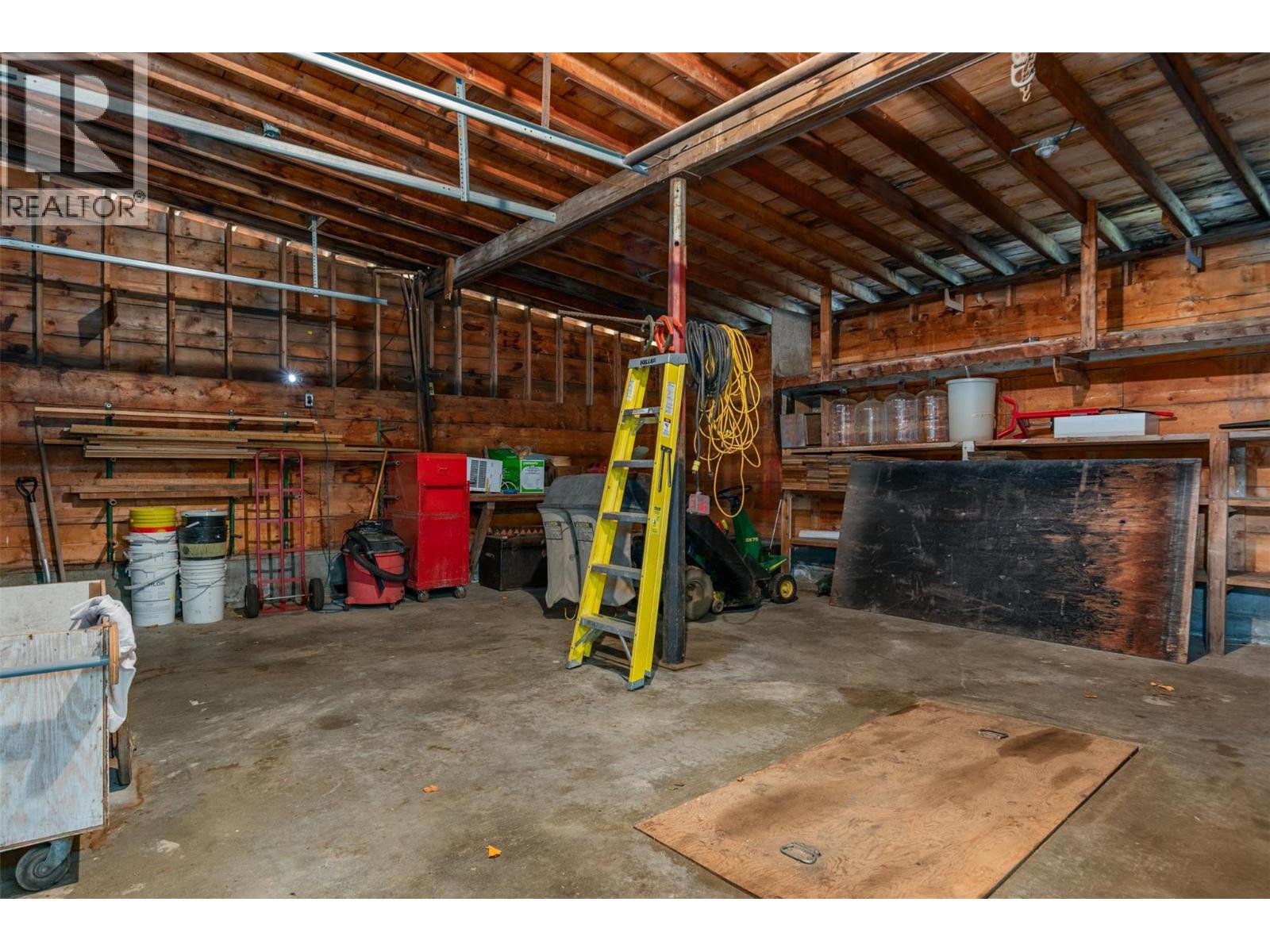 2538 Alexis Road - 95
