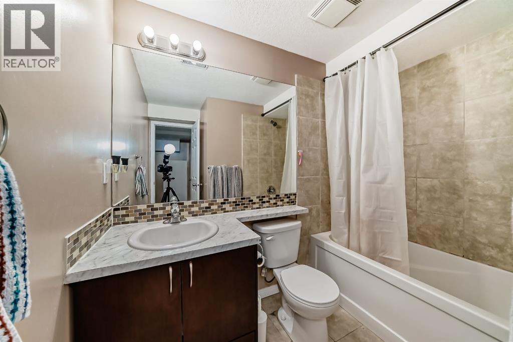 Single Family House for Sale in  Saddlecrest Way NE Saddle Ridge Calgary 