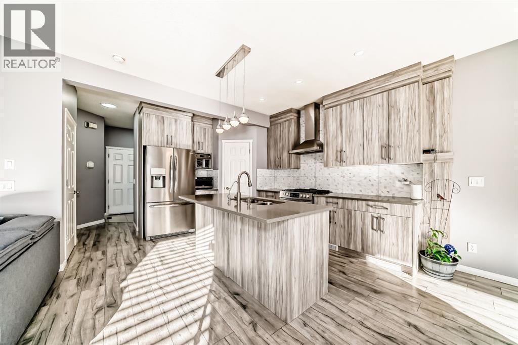 Single Family House for Sale in  Saddlecrest Way NE Saddle Ridge Calgary 