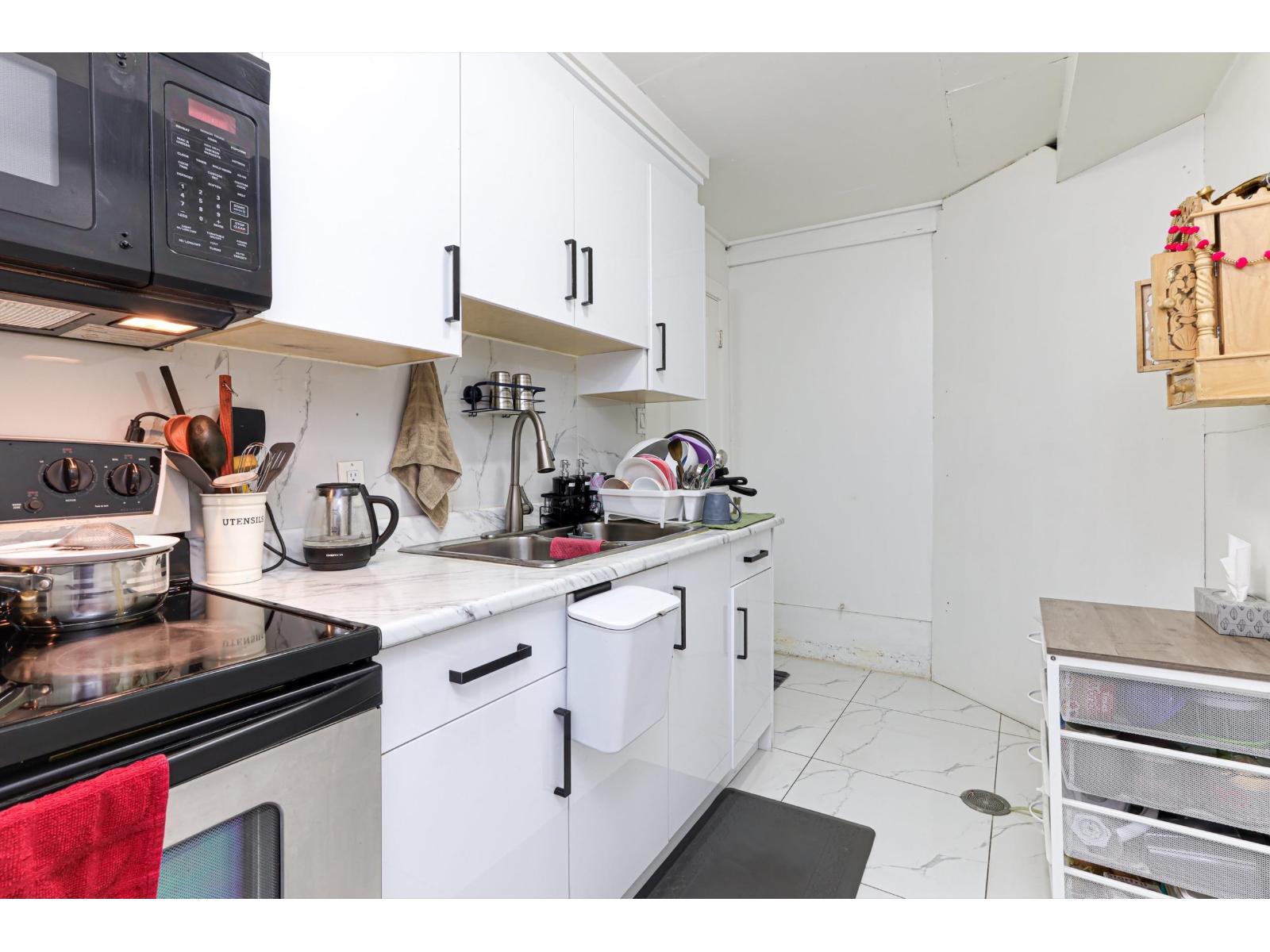 15720 ASTER ROAD, Surrey