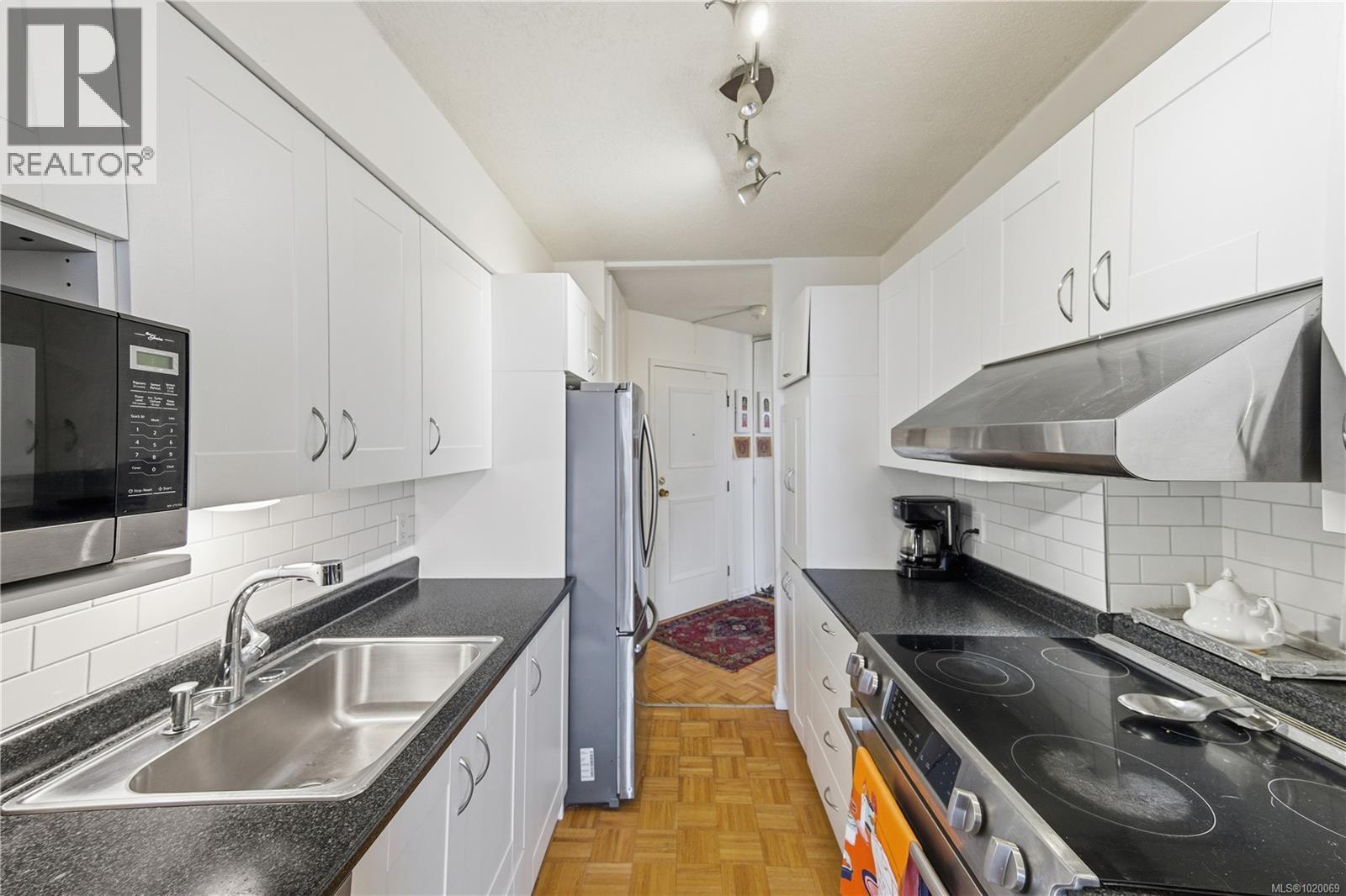 401 620 Toronto Street, Victoria