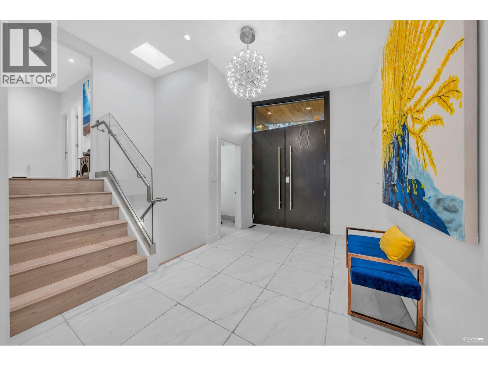 475 NEWLANDS ROAD, West Vancouver