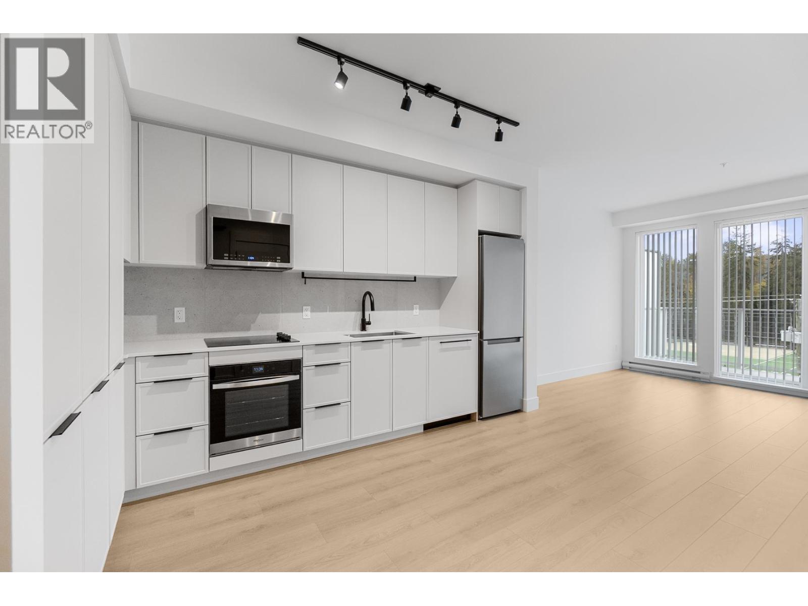 415 3075 MURRAY STREET, Port Moody