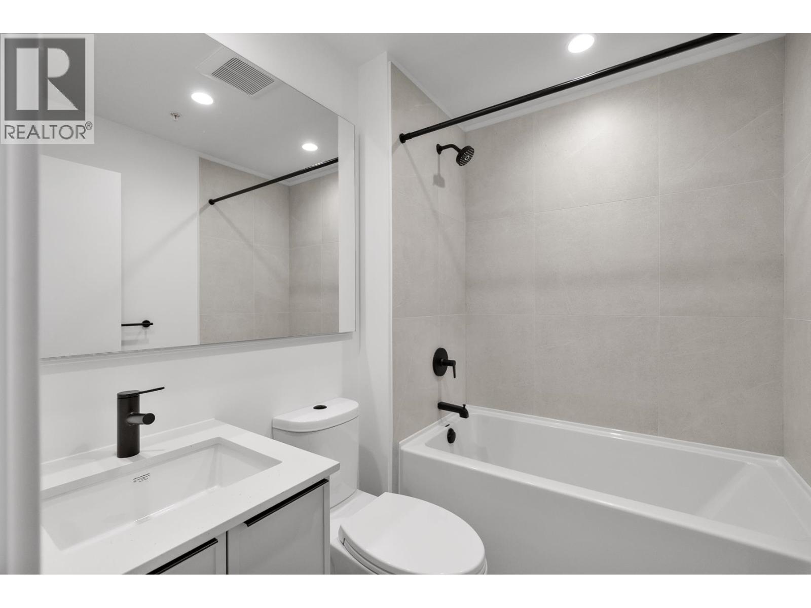 415 3075 MURRAY STREET, Port Moody