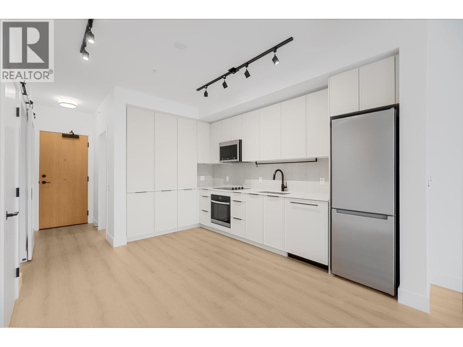 415 3075 MURRAY STREET, Port Moody