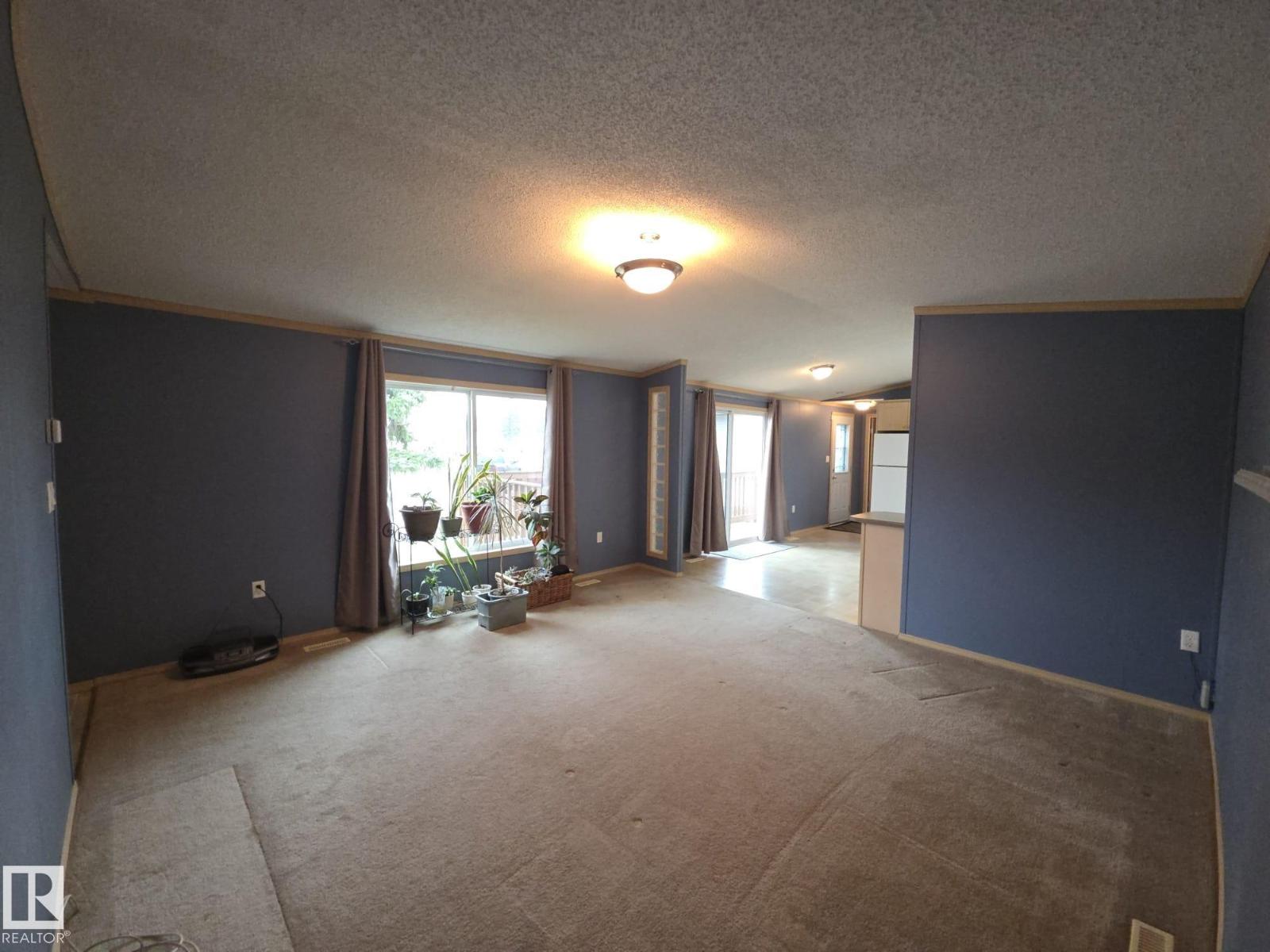 #33 4850 Centre ST, New Sarepta