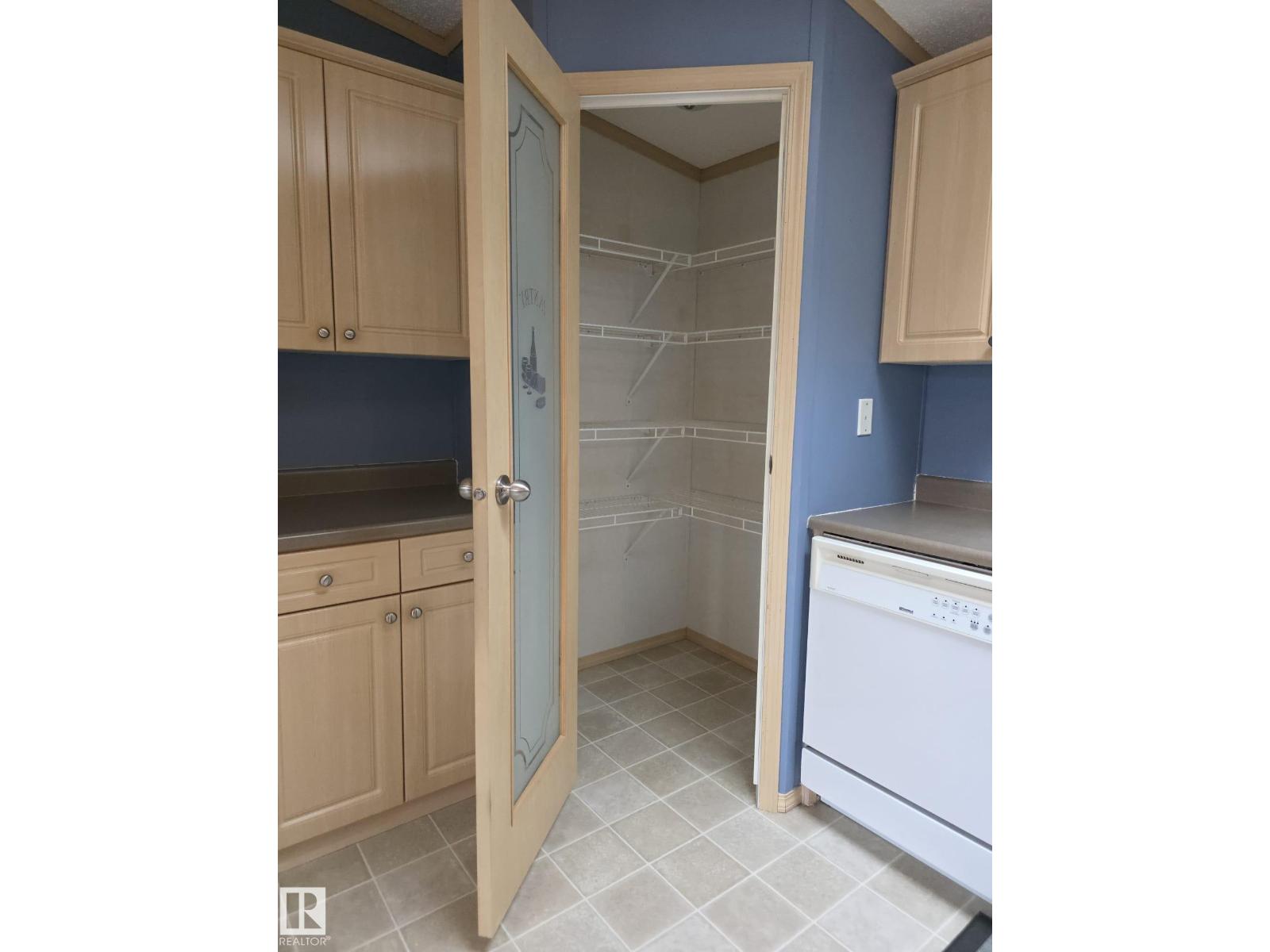 #33 4850 Centre ST, New Sarepta