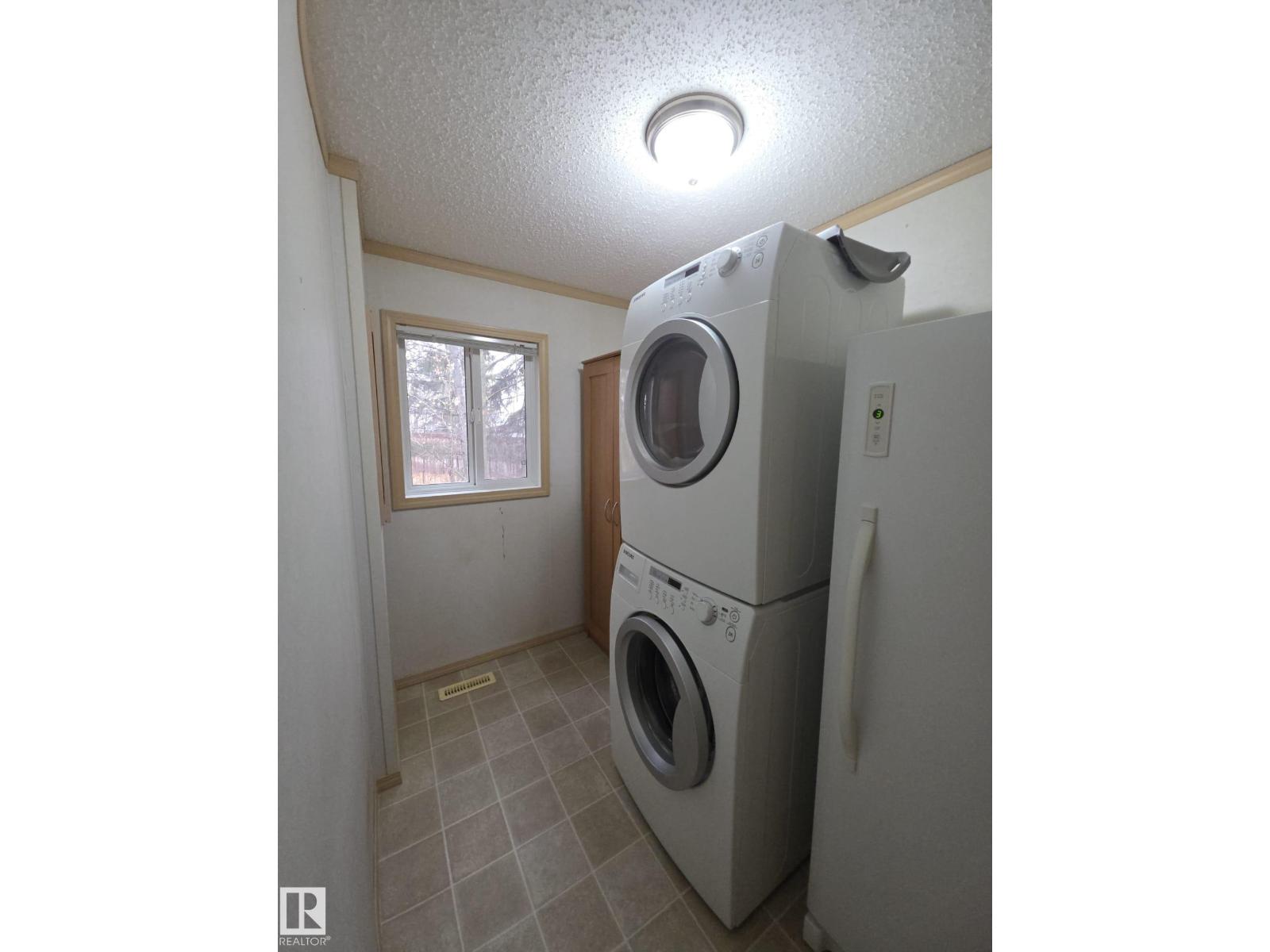 #33 4850 Centre ST, New Sarepta