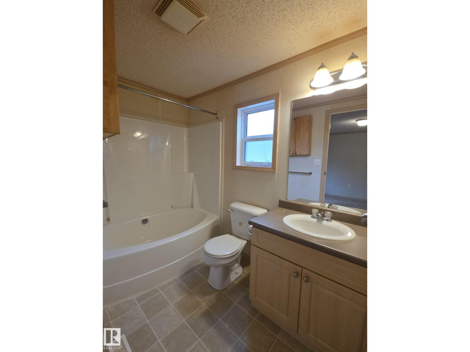 #33 4850 Centre ST, New Sarepta