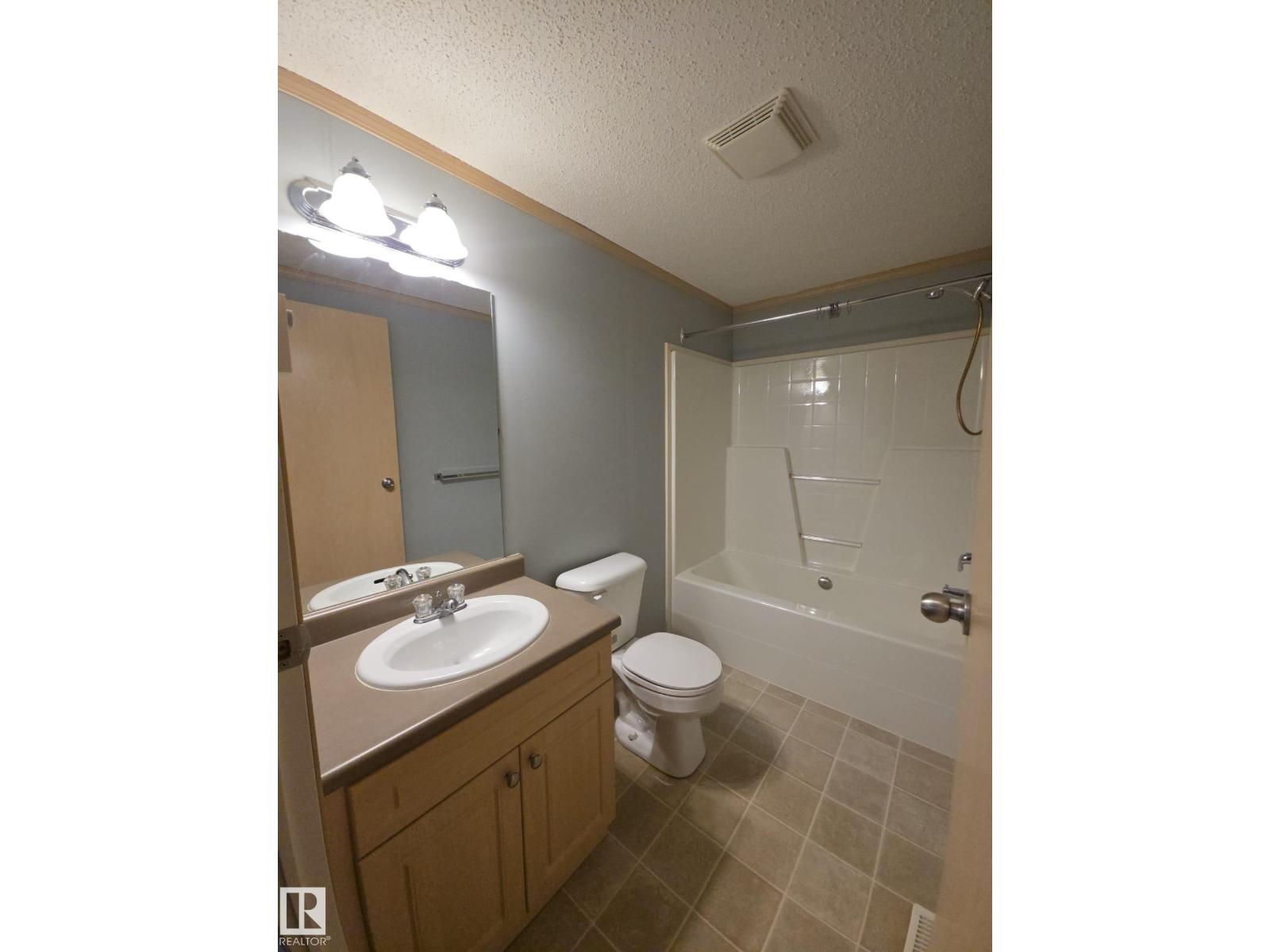 #33 4850 Centre ST, New Sarepta