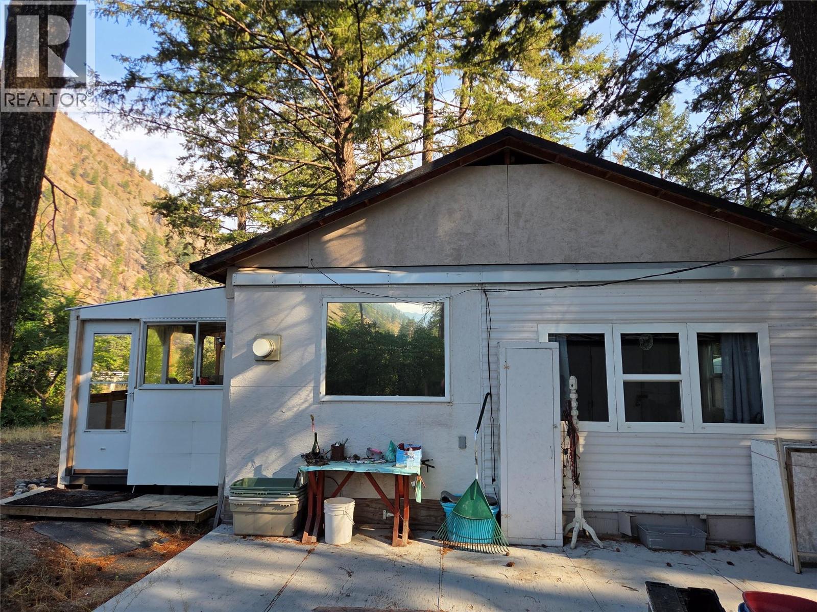 #15-1498 Main Street, Olalla