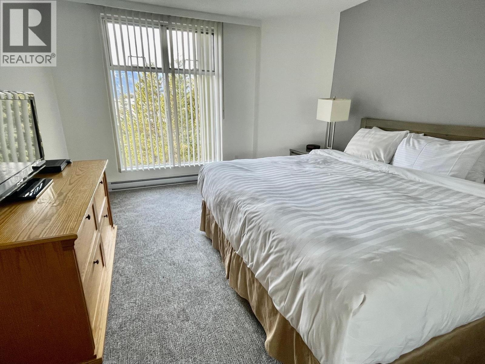 305 wk3-4910 SPEARHEAD PLACE, Whistler