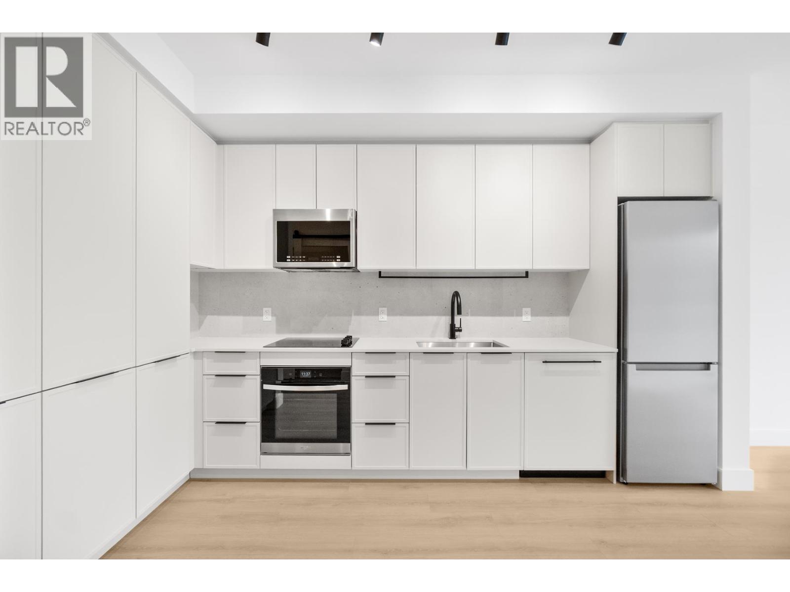 513 3075 MURRAY STREET, Port Moody