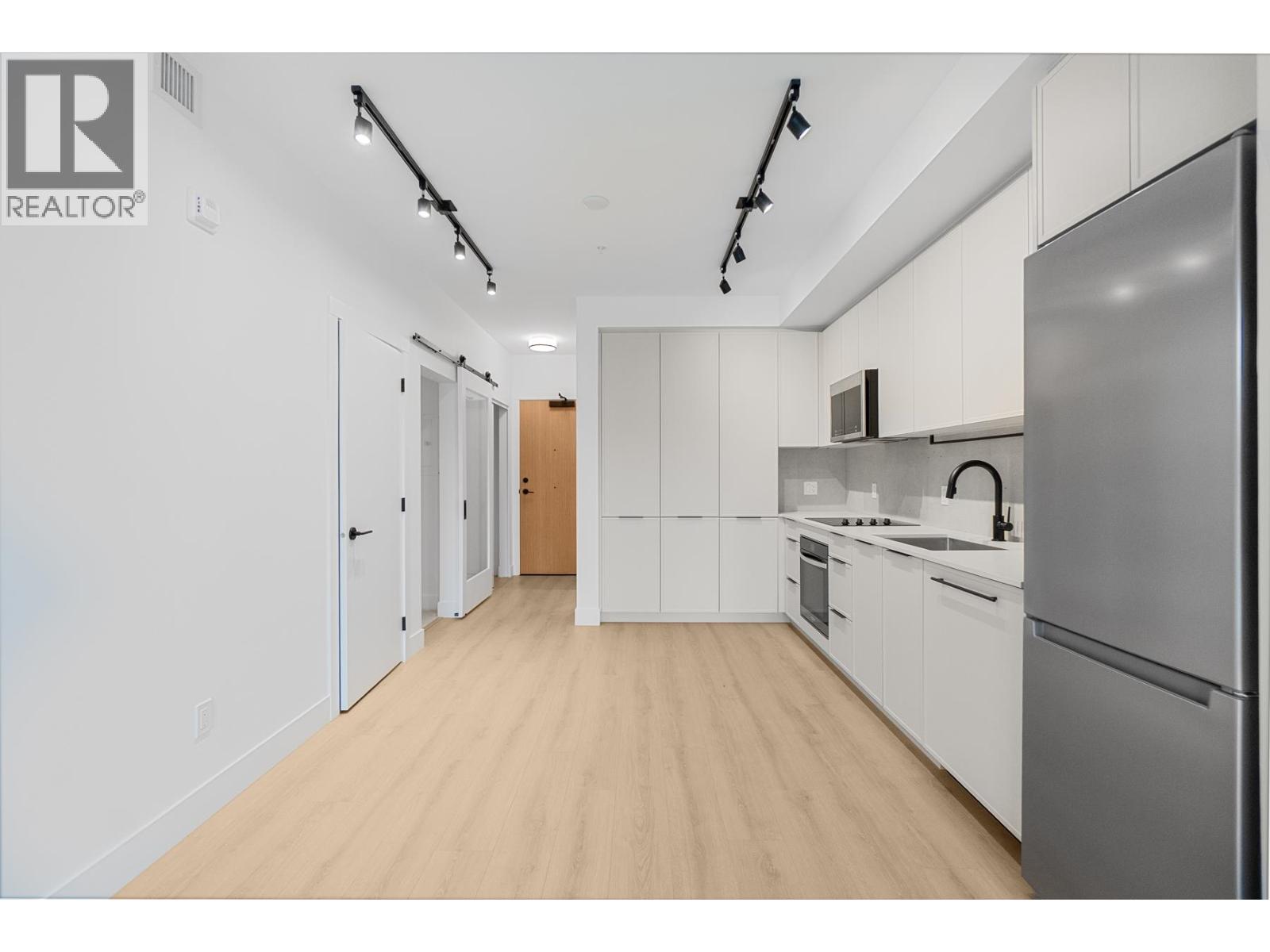 513 3075 MURRAY STREET, Port Moody