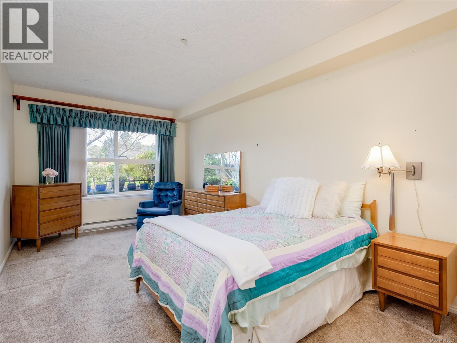 114 1485 Garnet Rd, Saanich