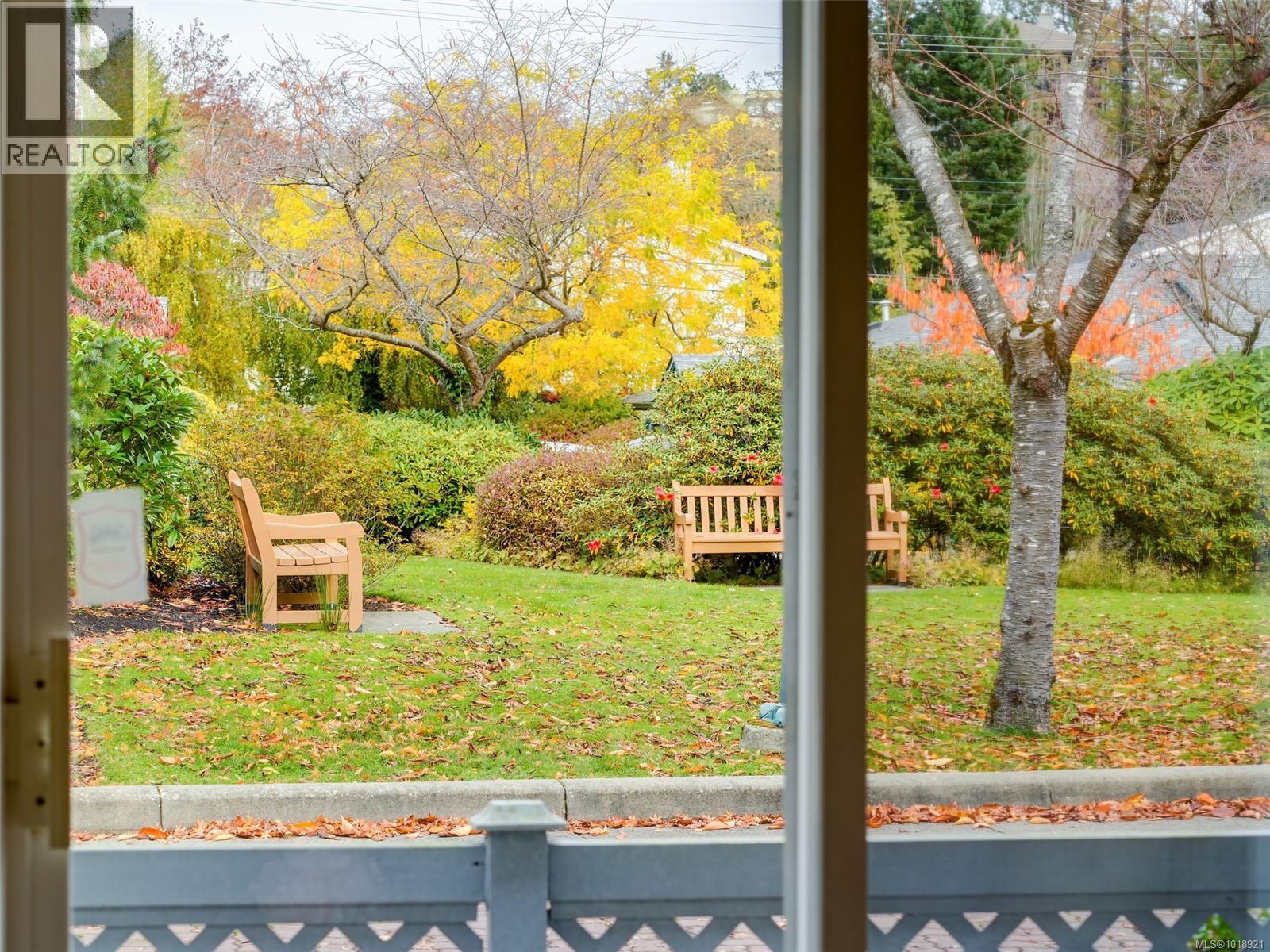 114 1485 Garnet Rd, Saanich