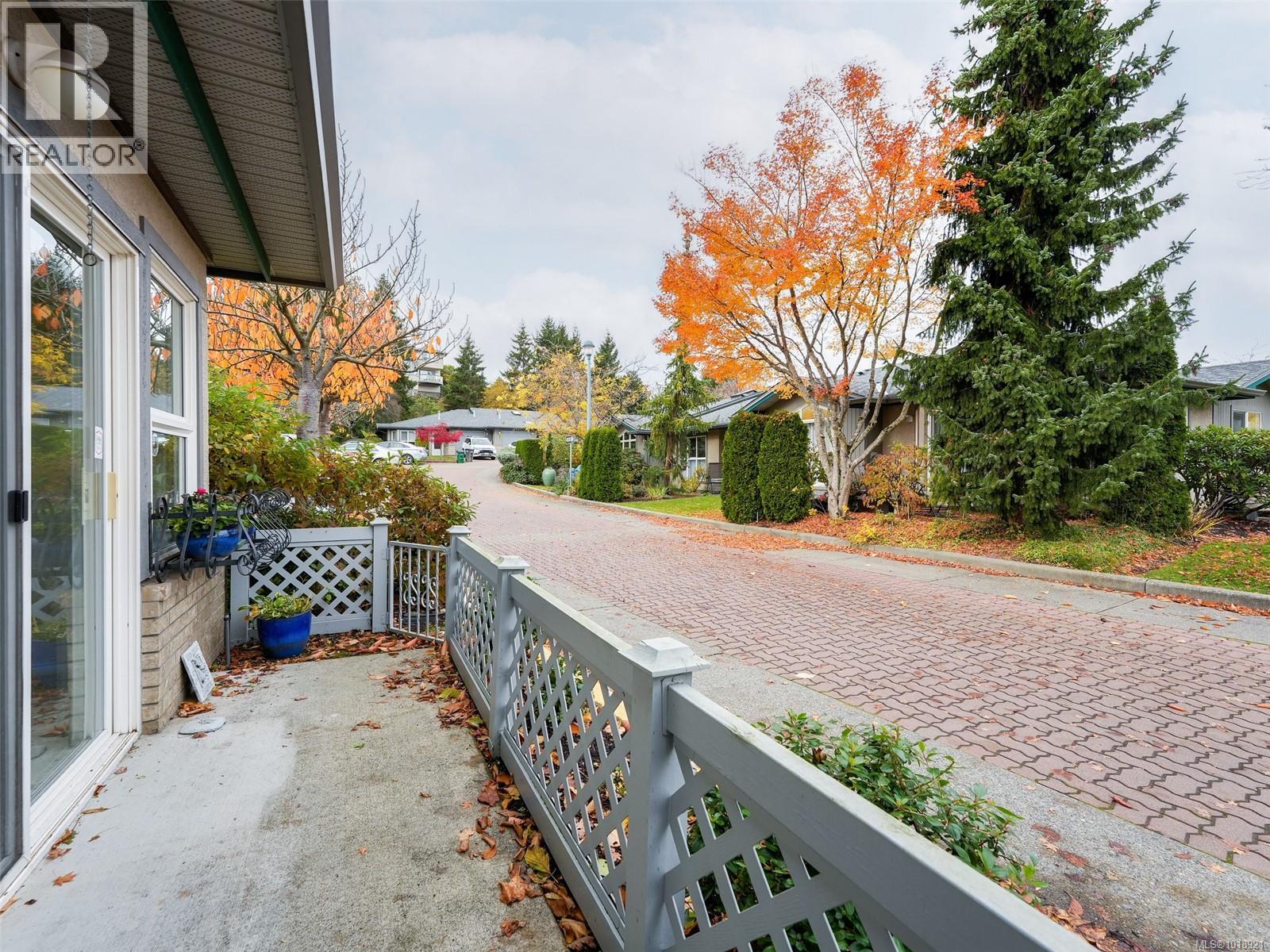 114 1485 Garnet Rd, Saanich