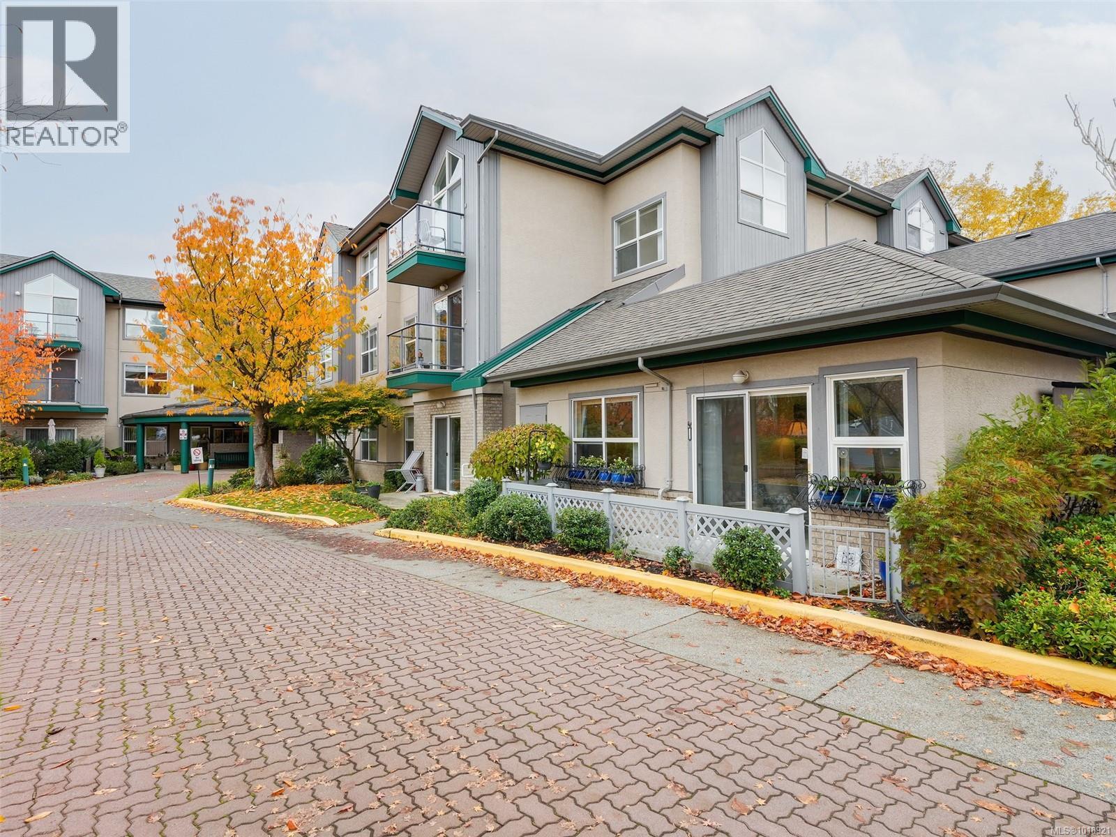 114 1485 Garnet Rd, Saanich