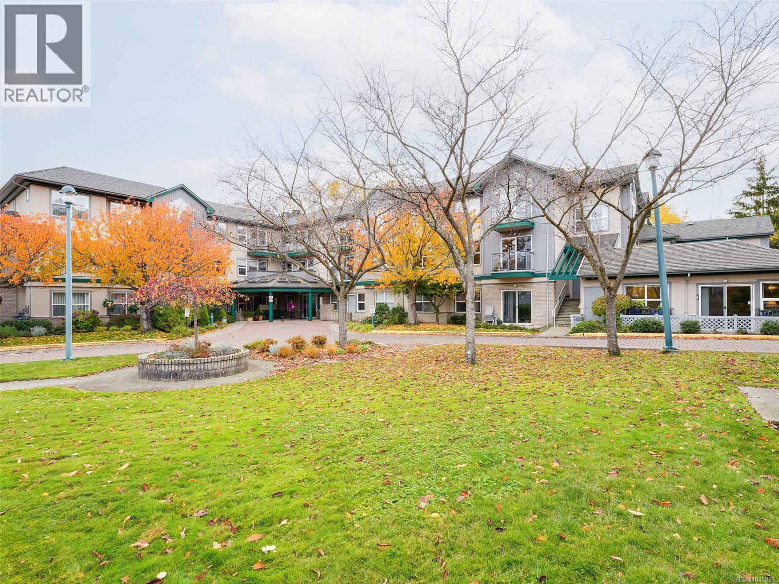 114 1485 Garnet Rd, Saanich