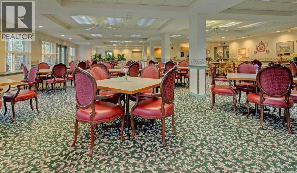 114 1485 Garnet Rd, Saanich