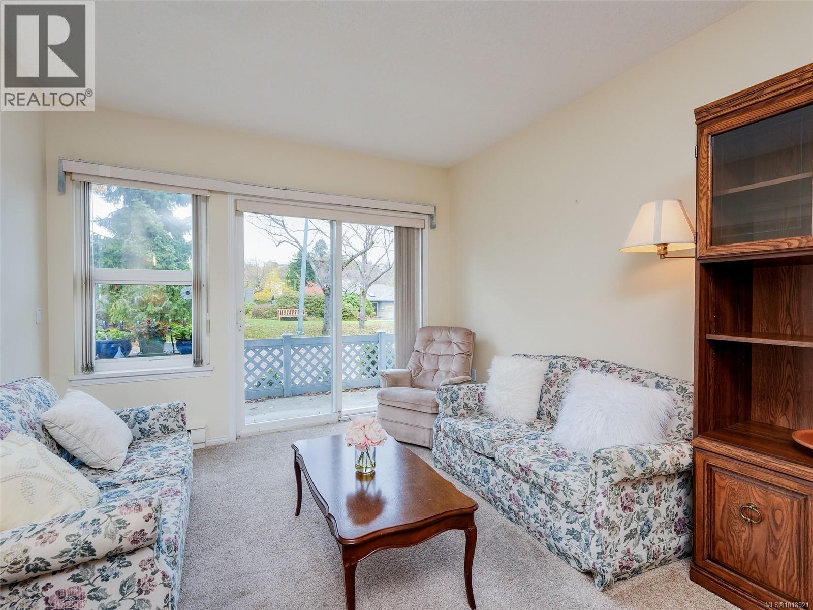 114 1485 Garnet Rd, Saanich