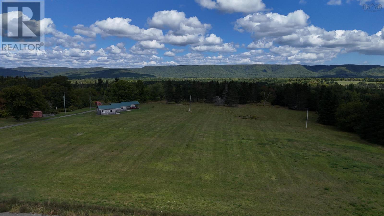 Property 38 of 46 of 1047 West Side Middle River Road