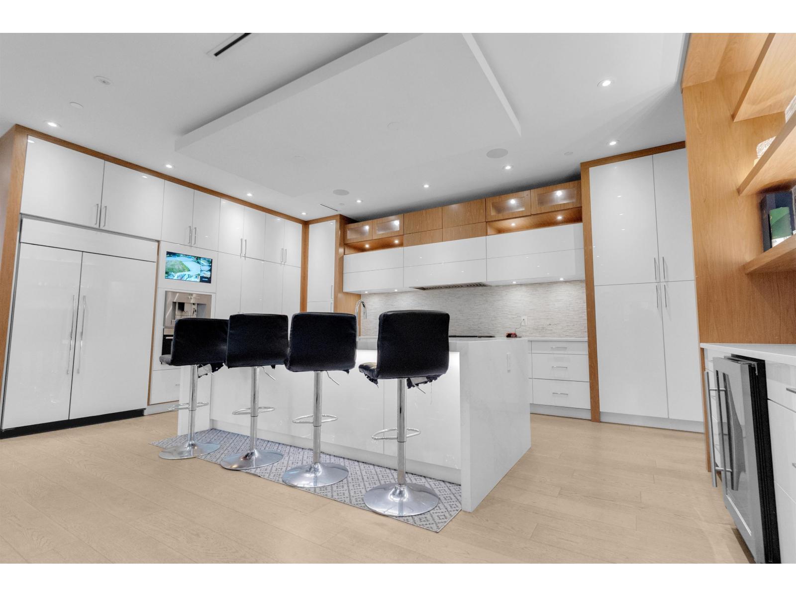 1440 MAPLE STREET, White Rock