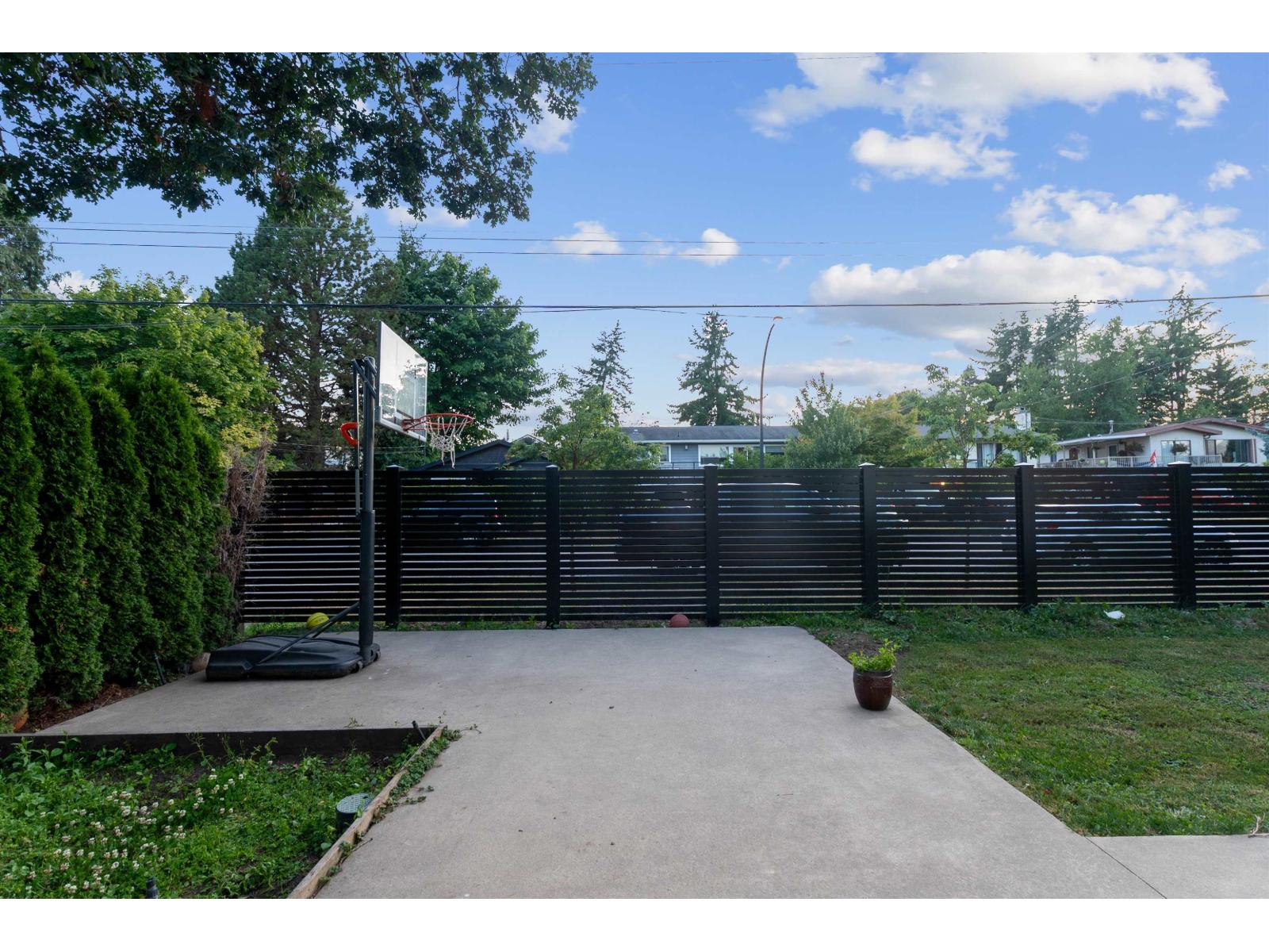 1440 MAPLE STREET, White Rock