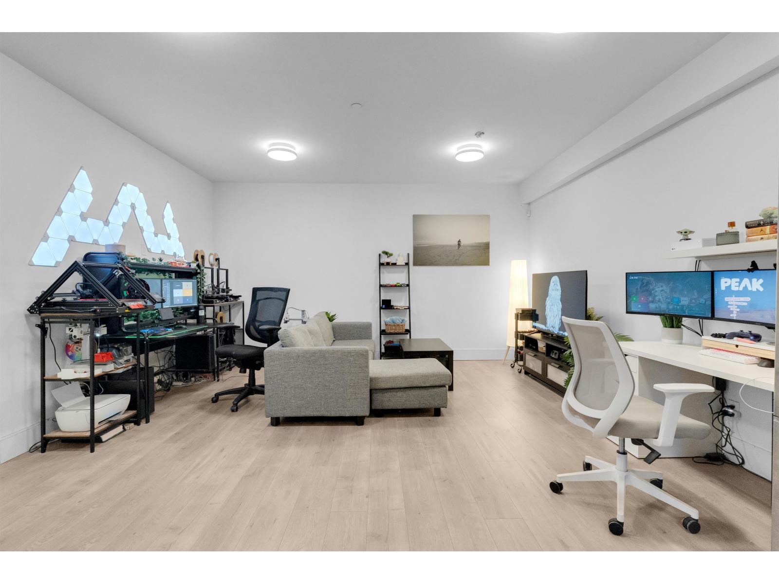 1440 MAPLE STREET, White Rock